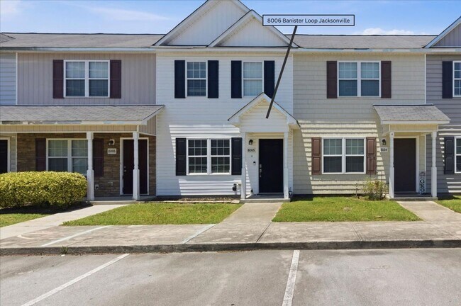 Building Photo - 2 Bed 2.5 Bath Townhome