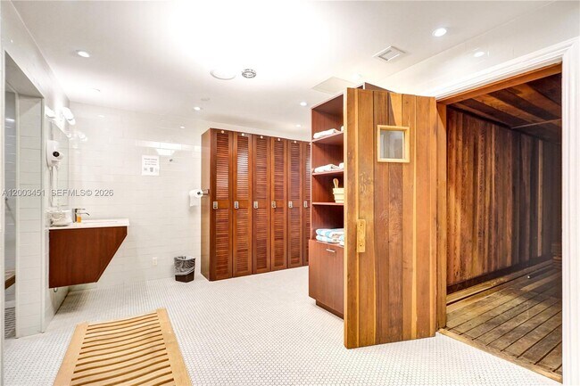 Building Photo - 19667 Turnberry Way