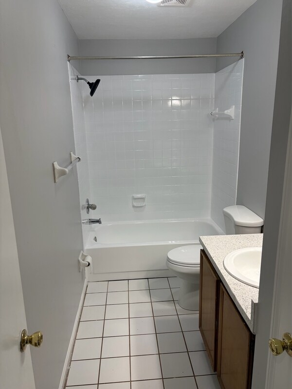 Building Photo - 753 Livingston Ct