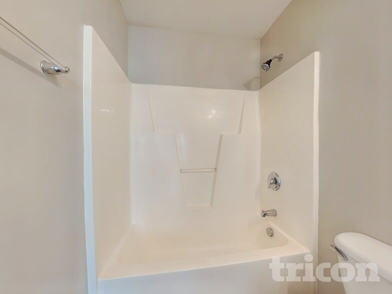 Building Photo - 2004 Blue Rock Ct