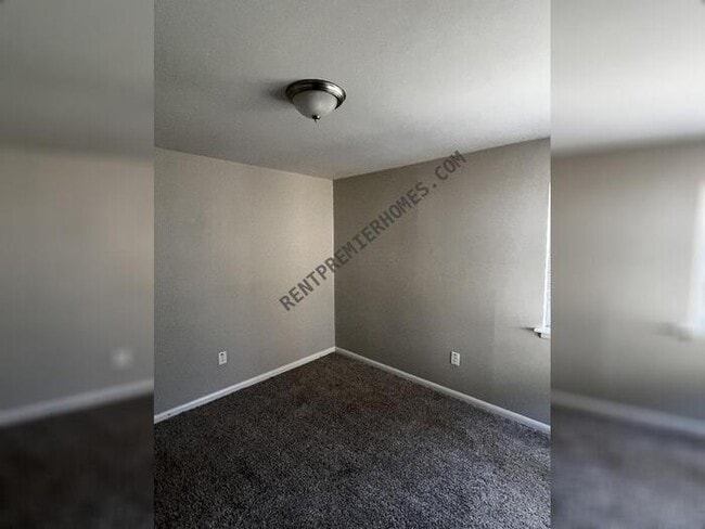 Building Photo - 5311 Allen St