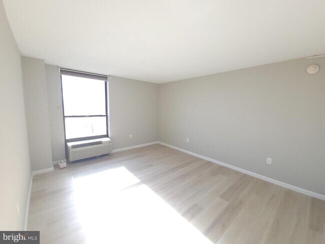 Building Photo - 666 W Germantown Pike