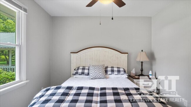 Building Photo - 104 Dogwood Acres