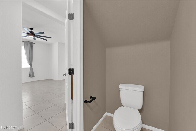 Building Photo - 8035 Skye Foxx St
