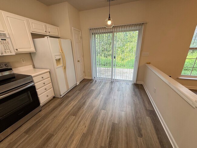 Building Photo - 146 Brentfield Loop