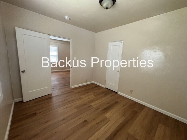 Building Photo - Newly renovated two bedroom cottage in South Salinas