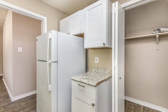 Building Photo - 3643 W Northgate Dr
