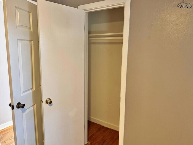 Building Photo - 4503 McCrory Ave