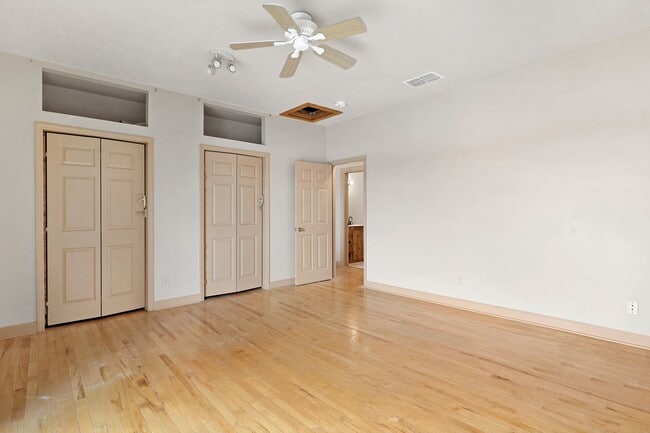 Building Photo - 601 S Ponce De Leon Blvd