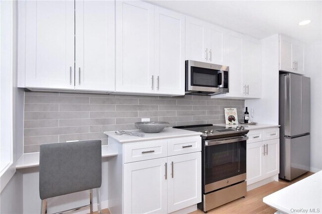 Building Photo - 2 West St