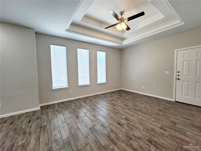 Building Photo - 19 Petri Dr