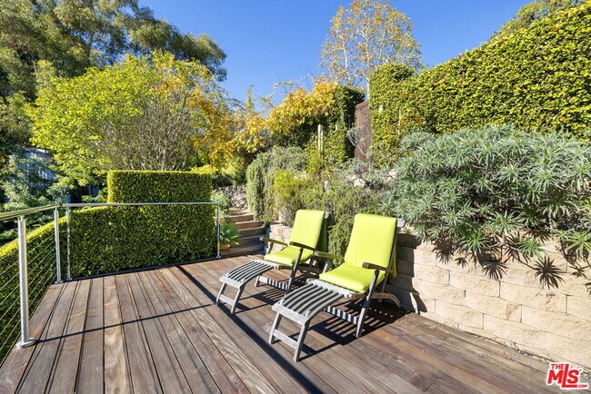 Building Photo - 11215 Sunset Blvd