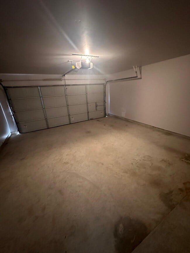 Building Photo - 4938 Glenpark Dr
