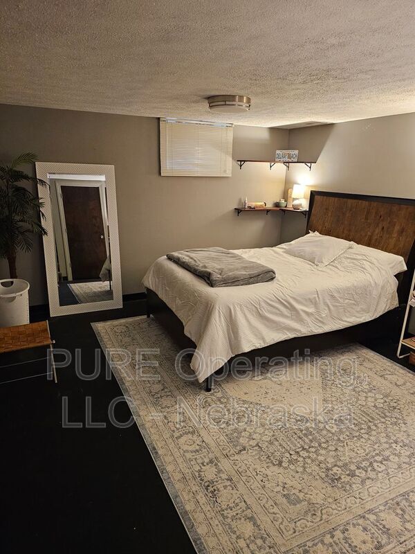 Building Photo - 5039 S 163rd Ave