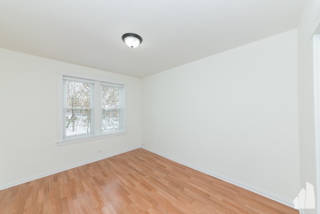 Building Photo - 4948 N Harding Ave