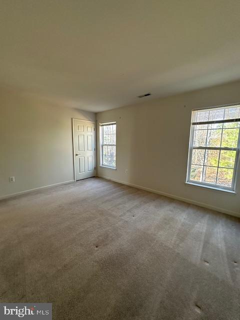 Building Photo - 37502 Oliver Dr