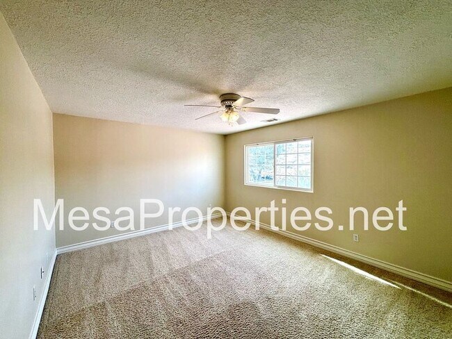 Building Photo - 13605 Spring Valley Pkwy