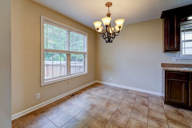 Building Photo - 2924 Brewster Drive