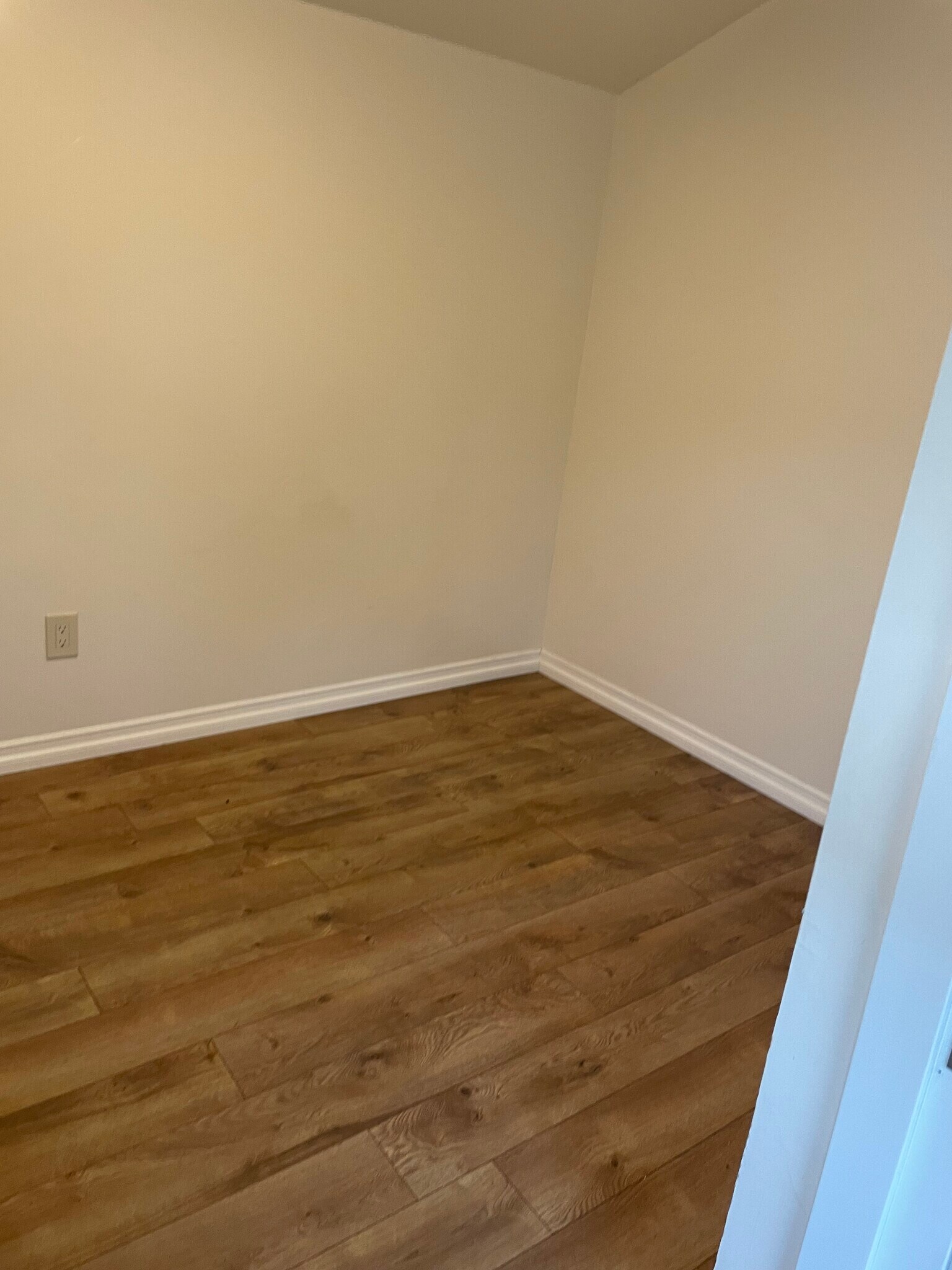 Bonus room - 4659 34th St