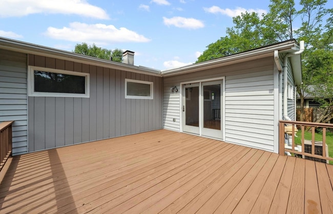 Building Photo - 4-Bedroom 2-bath in West Lafayette!