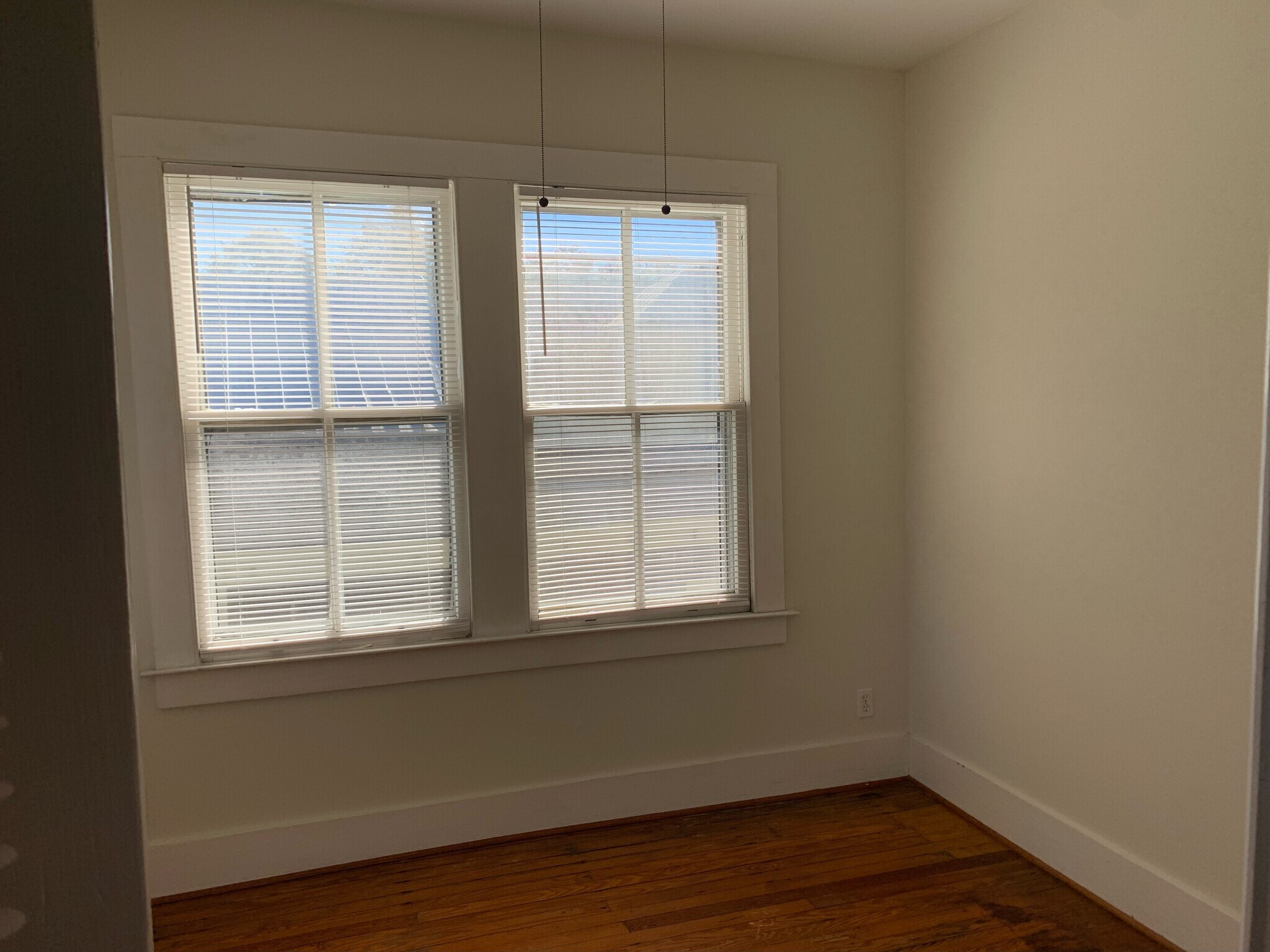 Building Photo - 315 S 5th Ave