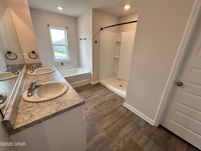 Building Photo - 5808 Tiagra Dr