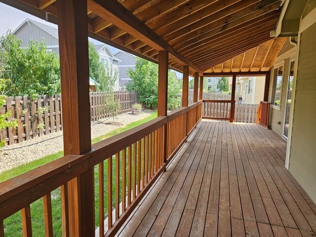 Building Photo - 3 Bed 2 Bath Ranch home Close to Buckley S...