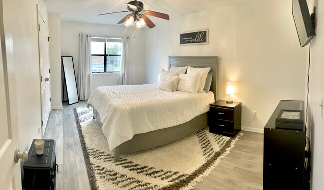 Master Bedroom - 1407 Dove Run Dr