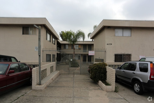 Primary Photo - 4079 Euclid Ave