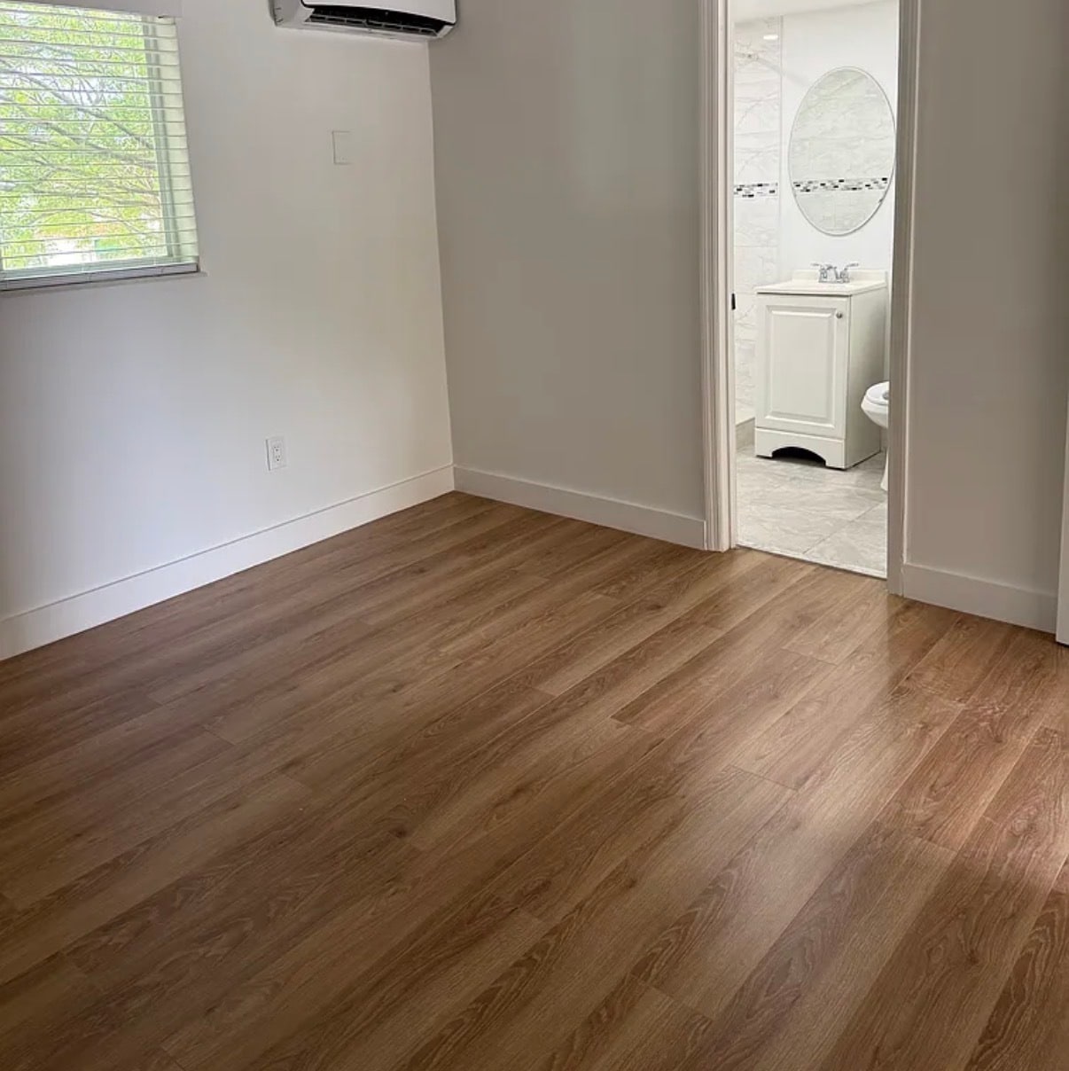 Building Photo - 1014 Salzedo St