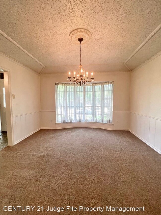 Building Photo - 4 br, 3 bath House - 935 Rock Canyon Drive