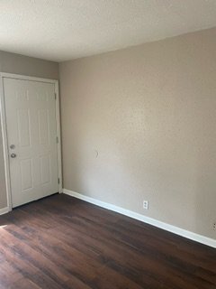 Building Photo - WASHER/DRYER IN UNIT! SECTION 8 APPROVED! ...