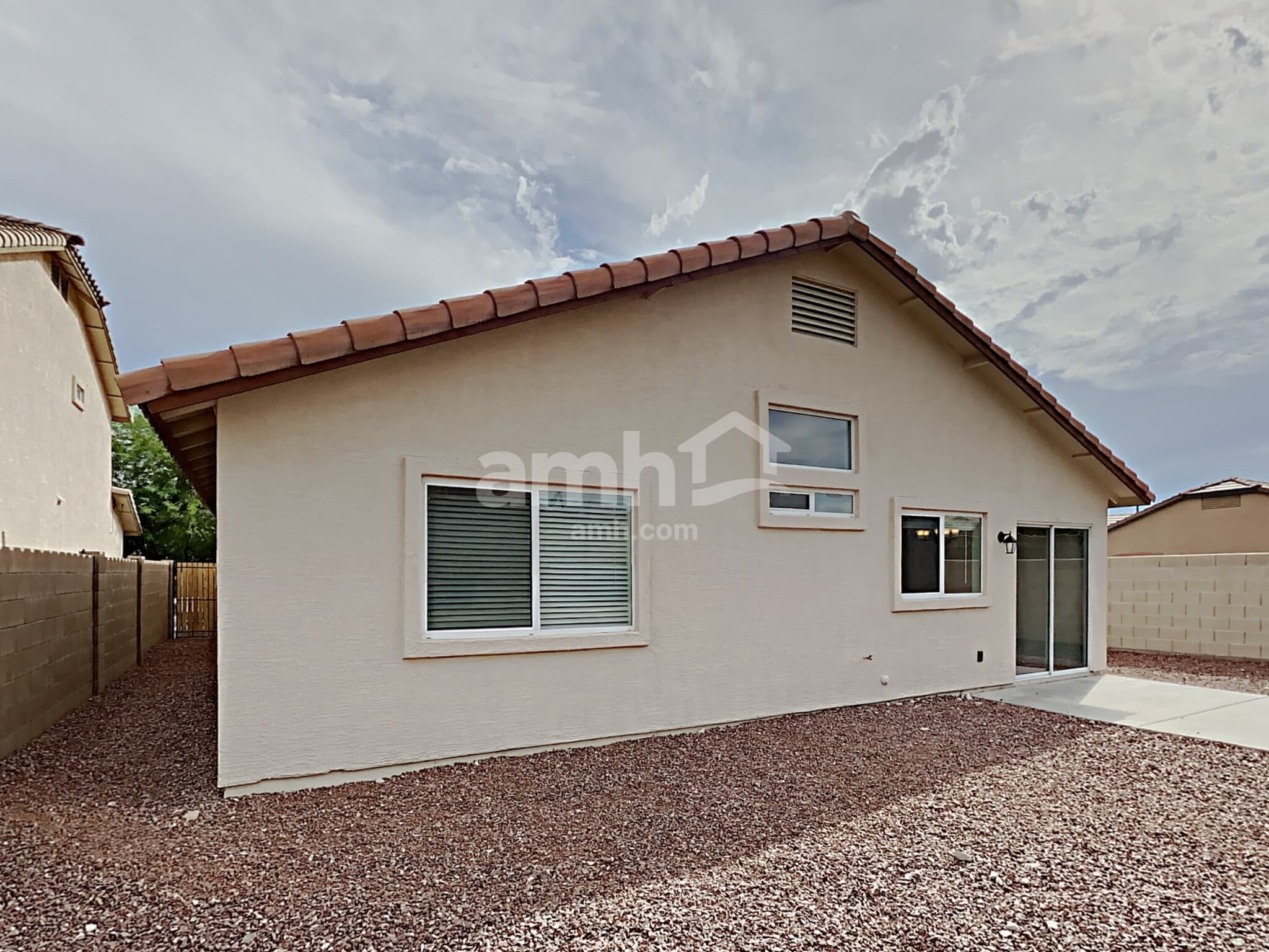 Building Photo - 22972 W Gardenia Dr