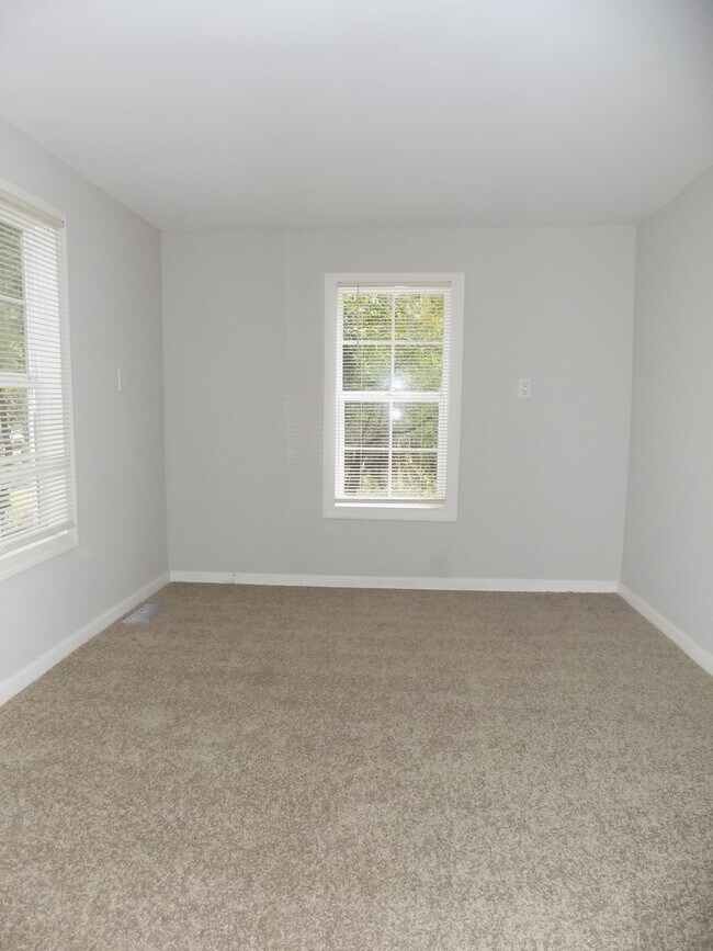 Building Photo - 3850 Capers Ave
