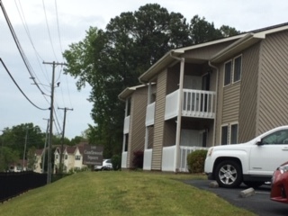 Front view - 140 Lake Concord Rd NE #D11