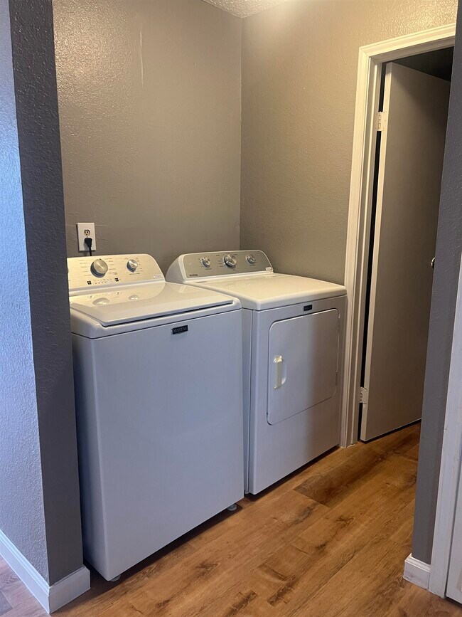 Building Photo - 4102 Eagle Pass Ave