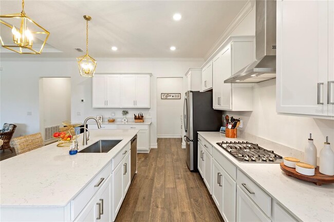 Building Photo - 8692 Little Bluestem Dr