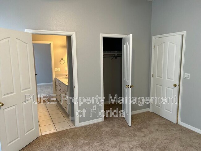 Building Photo - 10346 SW 64th Ct