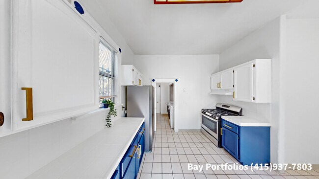 Building Photo - 1239 Haskell St