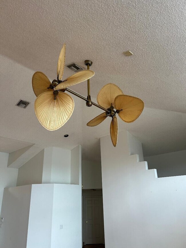 Building Photo - 1030 Pine Branch Dr