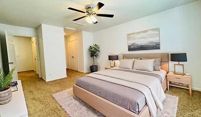 Building Photo - Creekwood Park Townhomes - Reduced rent + claim your choice of a brand-new 55" TV or a $250 Amazo...