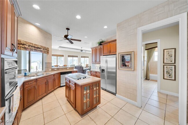 Building Photo - 4009 Chiquita Blvd S