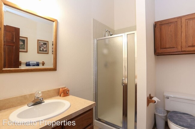 Building Photo - 3 br, 3 bath House - 304 S French St Unit F