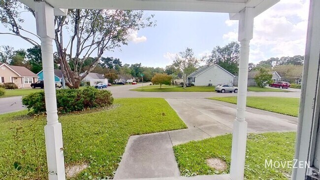 Building Photo - 809 Antler Dr