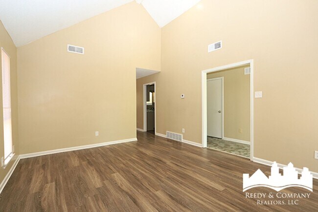 Building Photo - 5104 Corkwood Dr