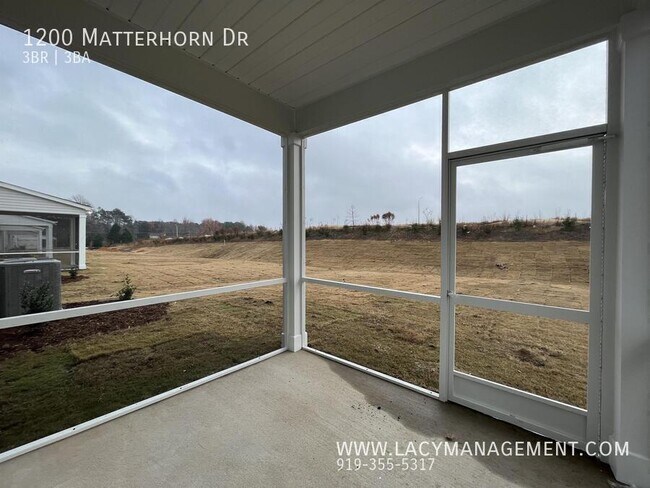 Building Photo - 1200 Matterhorn Dr