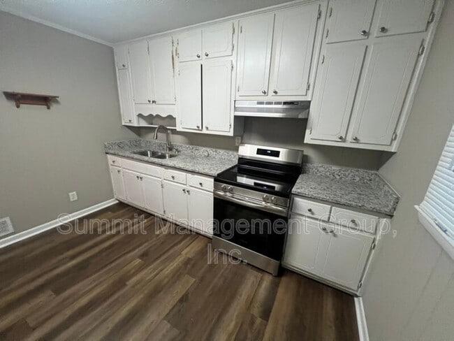 Building Photo - 8109 Cardav Ct SE