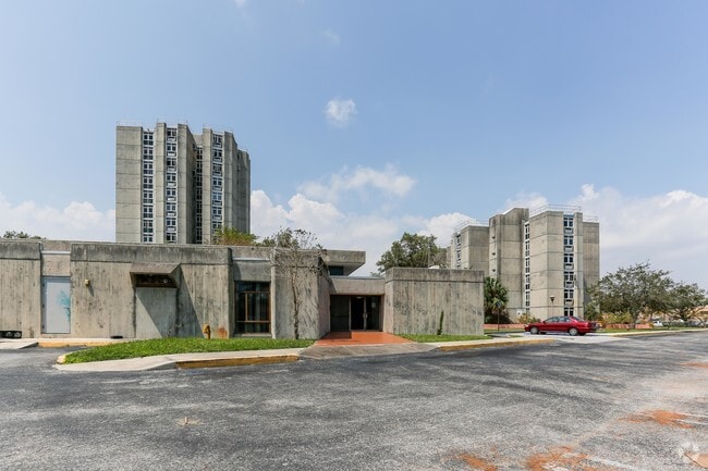 Building Photo - Smathers Plaza I