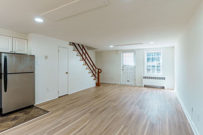 Building Photo - 2800 Woodpipe Ln