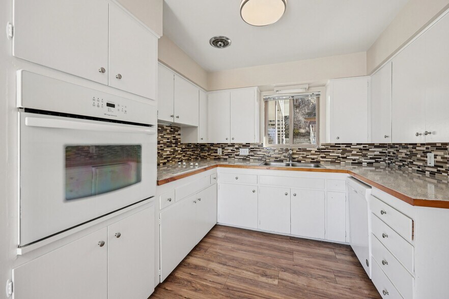 Building Photo - 1850 S Wasatch Dr